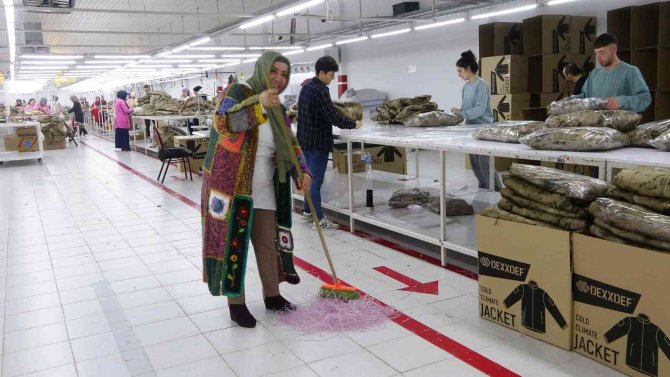 ’Temizlikçi’ Olarak Girdiği İşletmenin Patronu Oldu, 320 Kişi Çalıştırıyor