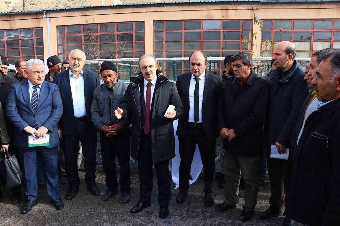 Bayburt’ta Çiftçilere Ekipman Dağıtıldı