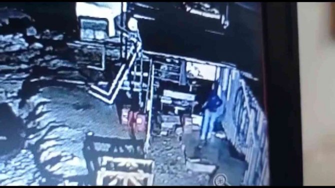 Aşkla İşi Karıştıran Hırsız Sevgililere Jasat Şoku