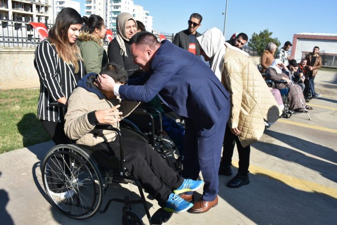 Bağlar Belediyesi, 25 Engelli Vatandaşa Tekerlekli Sandalye Desteğinde Bulundu