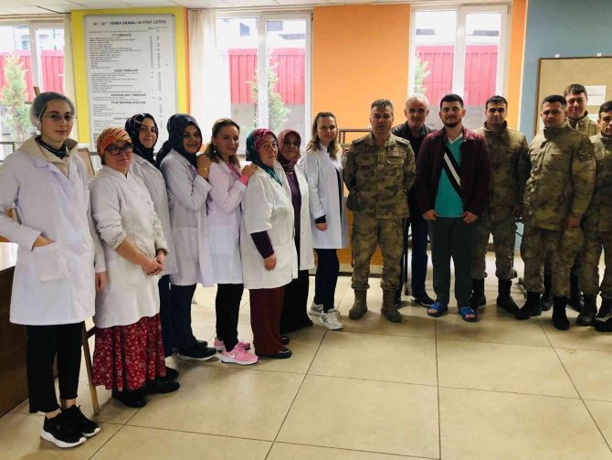 Kullandıkları Sabun Ve Şampuan İçin Para Bıraktılar