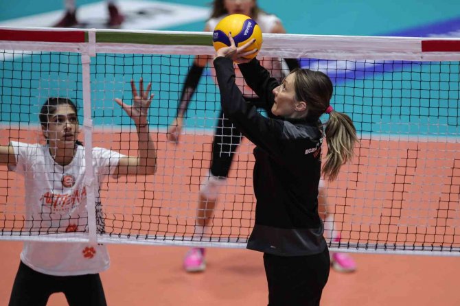 Eczacıbaşı Dynavit, Kuzeyboru’yu Konuk Ediyor