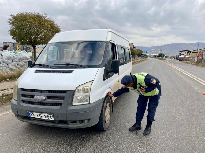Elazığ’da Kış Lastiği Denetimi Gerçekleştirildi