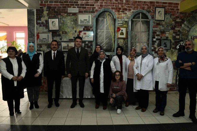 Vali Okay Memiş, Palandöken İ̇novasyon Kadın Girişimciler Ve İ̇şletme Kooperatifi’ni Ziyaret Etti