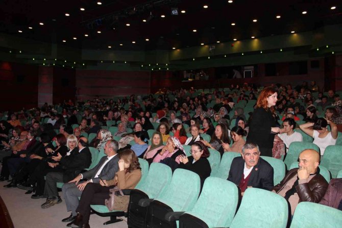 Kadın Yönetmenlerin Sinematografik Çekimleri Ödülleri De Beraberinde Getirdi