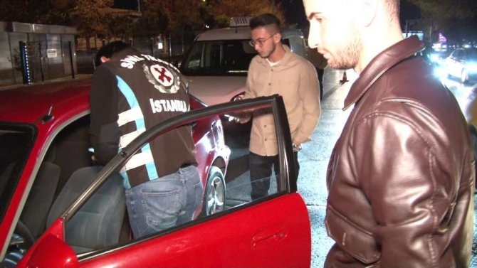 Kadıköy’de Yeni Aldığı Otomobille Denetime Takıldı, Cezayı Yedi