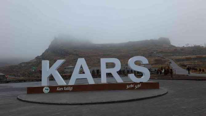 Kars’ta Kartpostallık Sis Manzarası