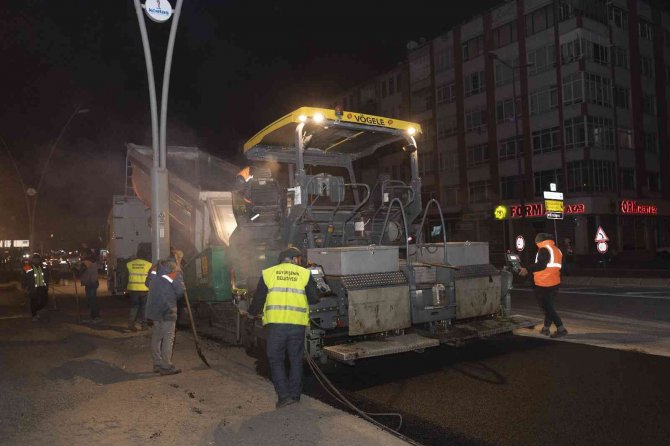 Büyükşehir, Ana Arterdeki Yol Genişletme Ve Şerit Düzenleme Çalışmalarını Tamamladı