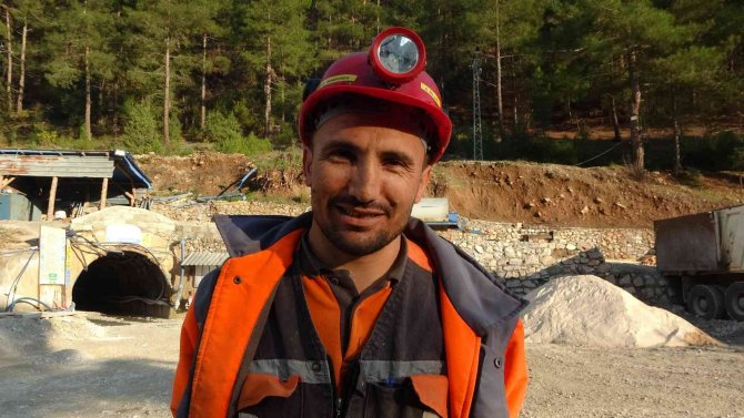 Madencilerin Yer Altında Ekmek Mücadelesi