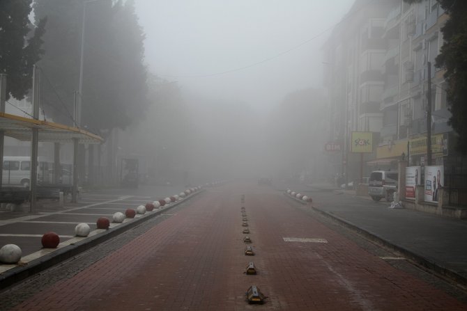 Kula Yoğun Sisin Etkisi Altında