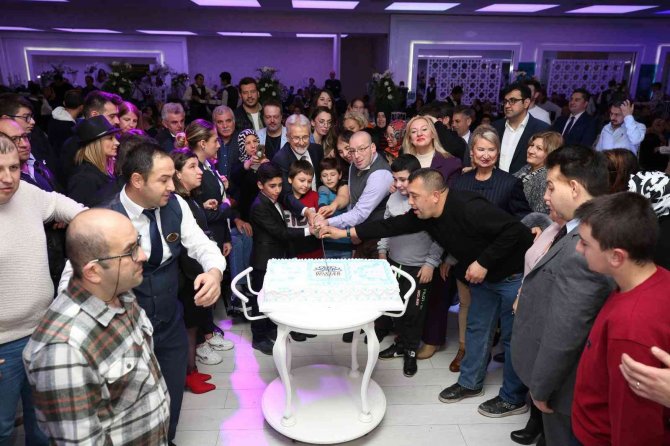 Nilüfer Bizim Ev’in 11. Kuruluş Yıl Dönümünde Gönüllerince Eğlendiler
