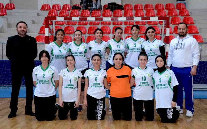 Okullar Arası Gençler Hentbol Müsabakaları Başladı