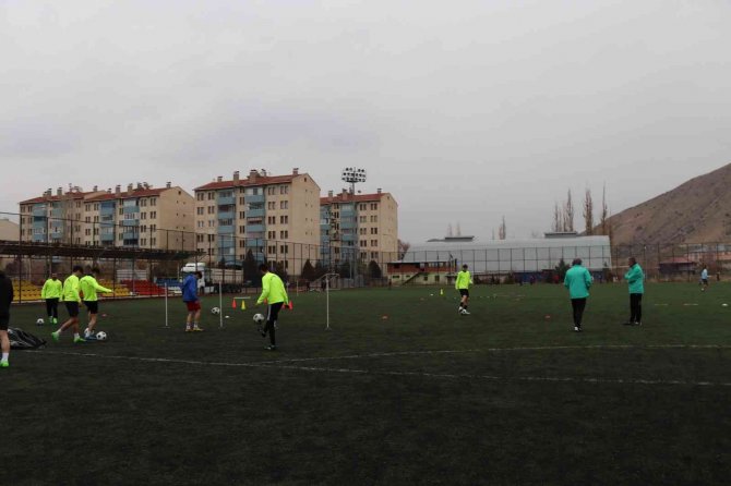 25 Mart Oltuspor’a Çelik Hoca