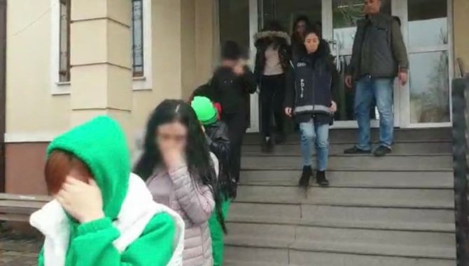 6 Adrese Eş Zamanlı Fuhuş Operasyonu: 2 Kişi Tutuklandı