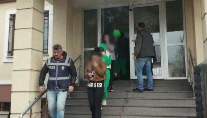 6 Adrese Eş Zamanlı Fuhuş Operasyonu: 2 Kişi Tutuklandı