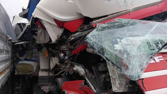 Samsun’da Tırlar Birbirine Girdi: 1 Yaralı
