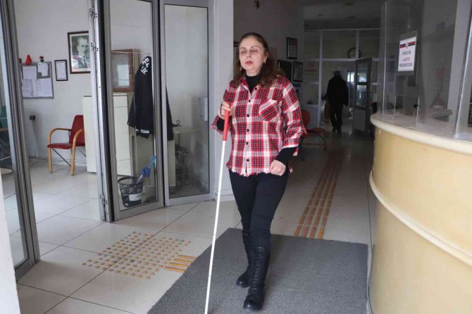 2 Üniversite Bitiren Görme Engellinin Azmi