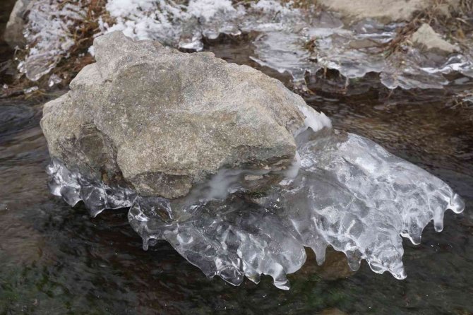 Yeşilöz Deresi Buz Kesti, Dere Yatağı 6 Ay Buz Pistine Dönecek