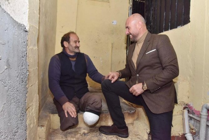 Başkan Togar’dan Engellilere Tekerlekli Sandalye Teslimi