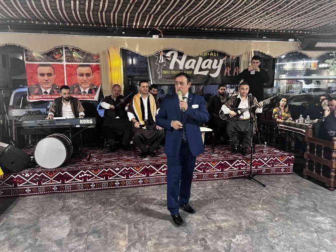 Mahmut Tuncer Sıra Gecesinde Bursalıları Coşturdu