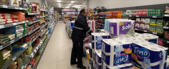 Zabıta Ekipleri Marketlere Göz Açtırmıyor