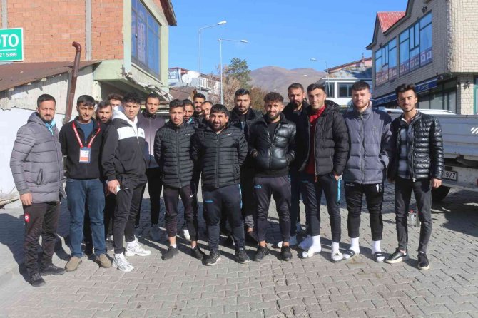 Cizre Spor’un Oyuncuları Varto’yu Gezdi