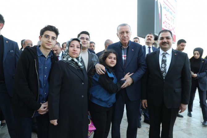 Cumhurbaşkanı Erdoğan’dan Kültür Merkezine Övgü
