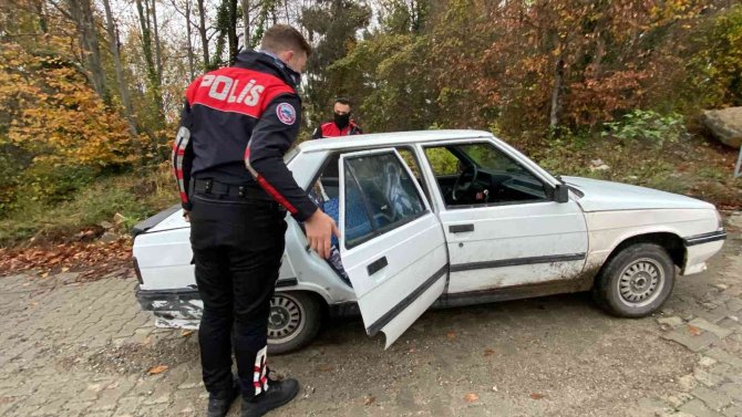 Dur İhtarına Uymayan Sürücü İle Polisin Kovalamacası Ormanda Bitti