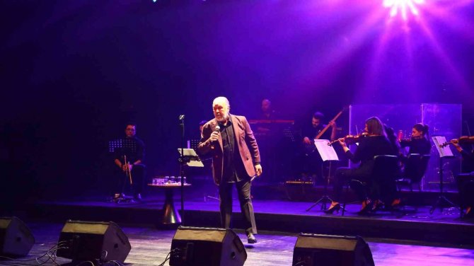 Kültür Sanatın Şehri Başakşehir’de, Kayahan Gecesi