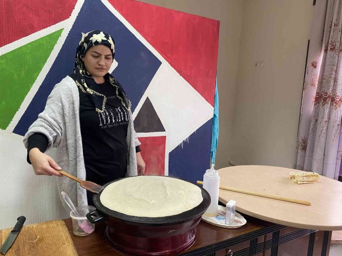 Kadınların Elinden Kışlık Ürünler Ve Gözlemeler