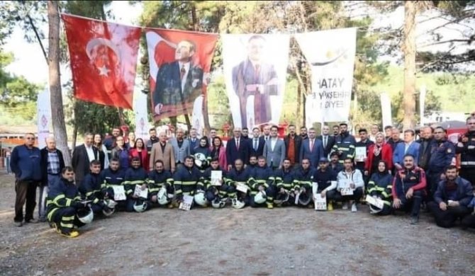 Gönüllü İtfaiyecilere Sertifikaları Verildi