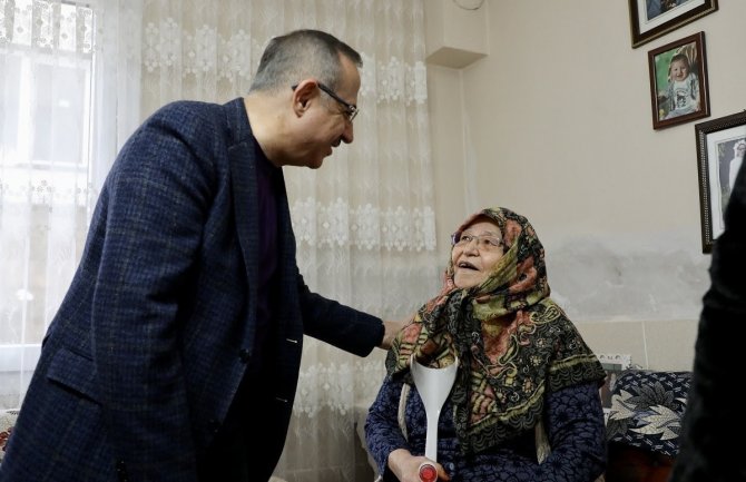 İ̇zmir Ak Parti’den 30 İlçeye Çıkarma