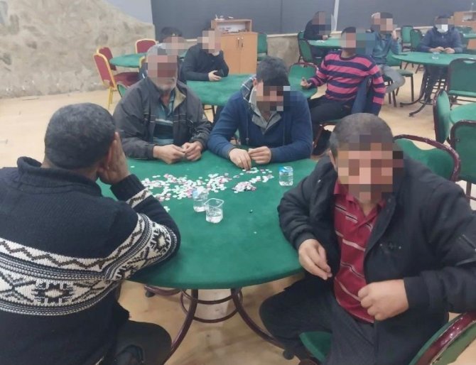 3 Ayda 14 Defa Mühürlenen İşletmelerde Kumar Oynatanlara Suçüstü