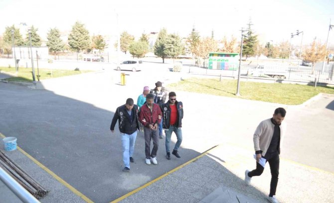 Karaman’da Karı-koca Uyuşturucudan Tutuklandı