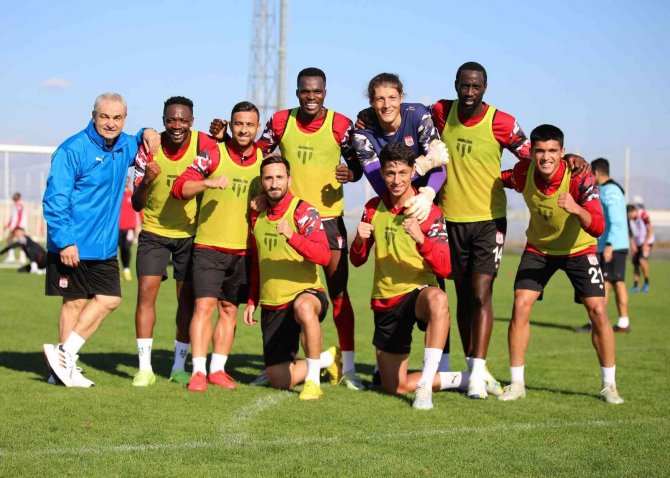 Sivasspor’da Hazırlıklar Devam Ediyor