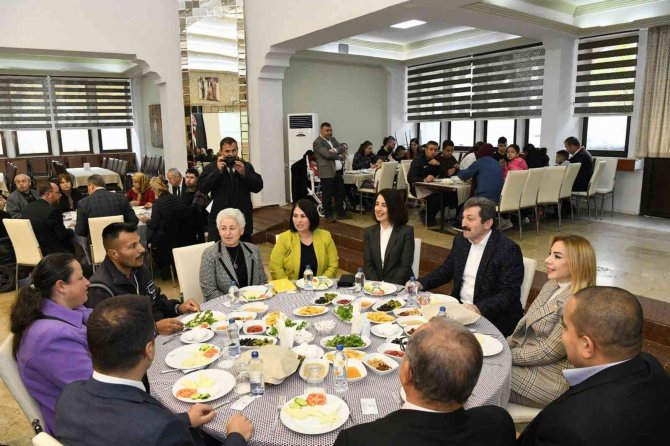 Vali Tavlı ‘Engel Tanımayan’ Dostlarıyla Bir Araya Geldi