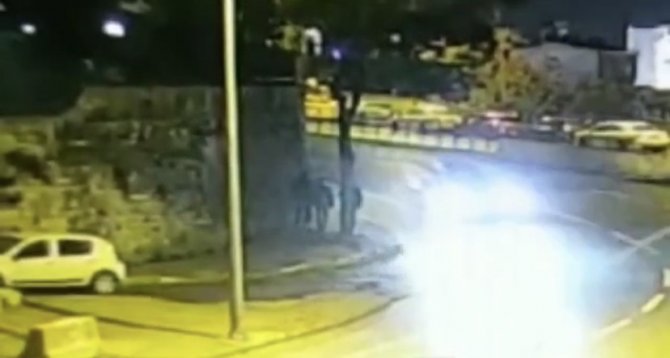 İ̇stanbul’da ’Silkeleme’ Yöntemiyle Yankesicilik: Hırsızlar Çaldığı Telefonu Takside Düşürdü