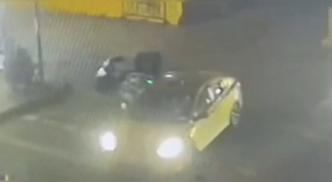 İ̇stanbul’da ’Silkeleme’ Yöntemiyle Yankesicilik: Hırsızlar Çaldığı Telefonu Takside Düşürdü