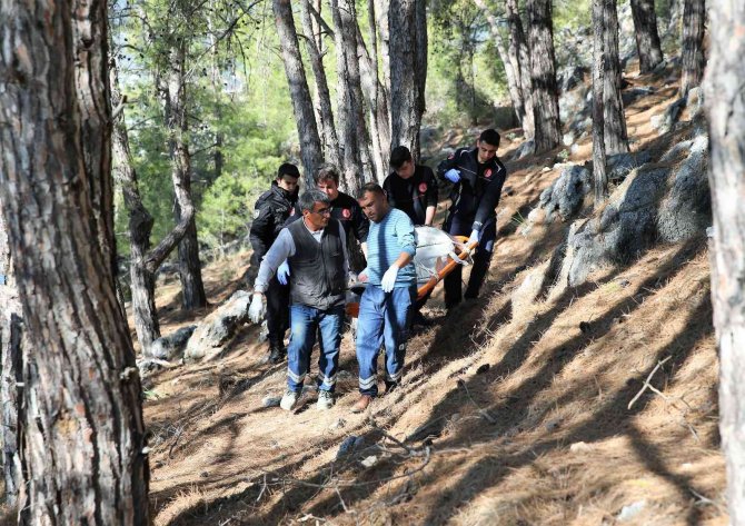 Kayıp Olarak Aranıyordu, Kalenin Yamacında Ölü Bulundu