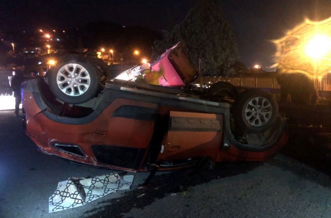 Pancar Yüklü Tır Araca Çarptı: 1 Yaralı