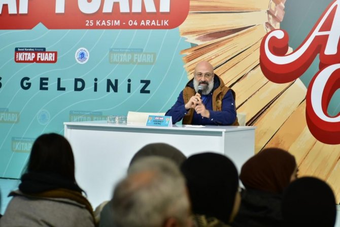 Gazeteci Hikmet Genç: “Recep Tayyip Erdoğan İnsanlara Genetik Kodlarını Hatırlatıyor”