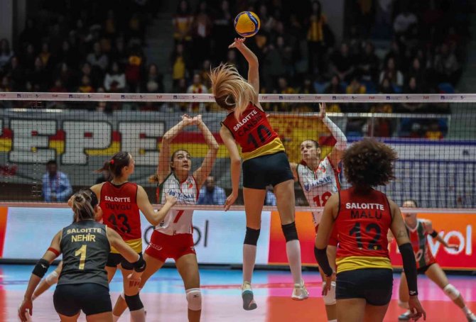 Göztepe Voleybol, Deplasmanda Lideri Devirdi