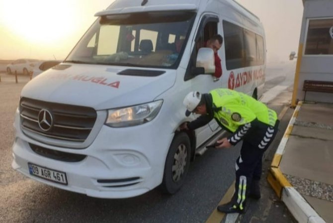 Aydın’da Otobüsler Tek Tek Kontrol Edildi