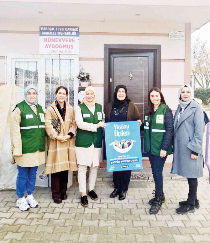 “Yeşilay Elçileri” Sahada