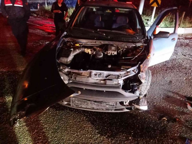 Kontrolsüz Şekilde Kavşağa Girdi, Kaza Kaçınılmaz Oldu