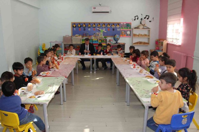 Dezavantajlı Okul Öncesi Öğrencilerine Ücretsiz Kahvaltı