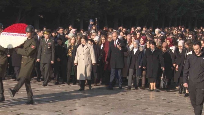 Bakan Yanık: “Türk Kadını, Kendisine Tanınan Haklara Sonuna Kadar Hak Ederek Kavuşmuştur”