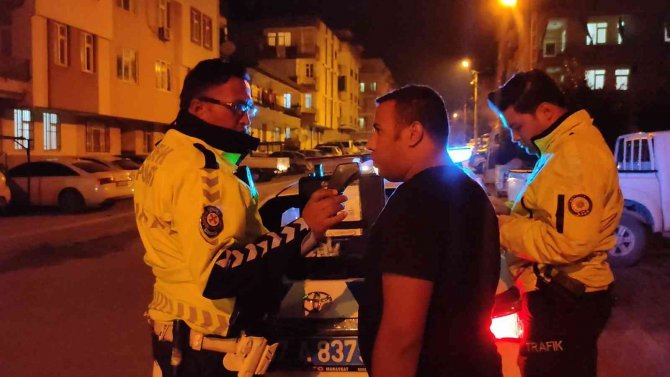 Otomobil İle Motosiklet Çarpıştı: 1 Yaralı
