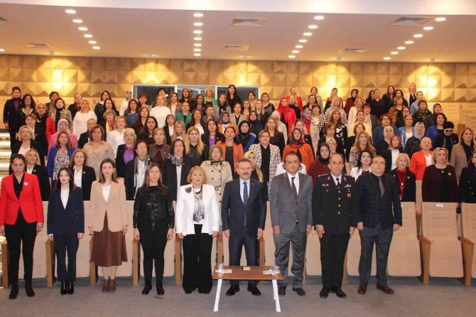 Kadın Muhtarlar, Türkiye’nin İlk Kadın Muhtarı Gül Esin’in Memleketi Aydın’da Buluştu