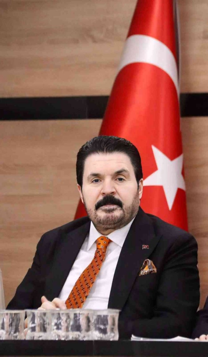 Başkan Sayan’ın Kapatma Kararının Ardından Zincir Marketler Fiyat Düşürdü